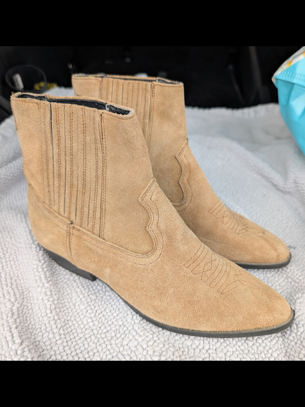 Westies Tan Suede Western Ankle Boots Women's Size 9